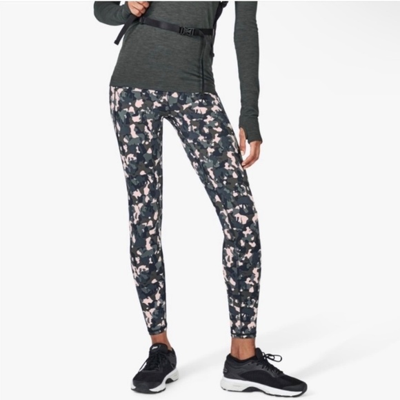 Sweaty Betty Zero Gravity Workout Legging in Green Elephant Camo Print - Picture 2 of 12